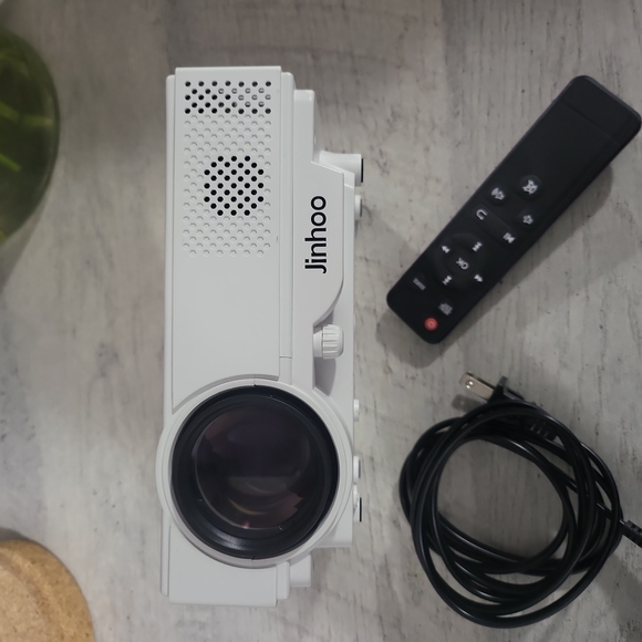 Jinhoo Projector - Picture 3 of 3